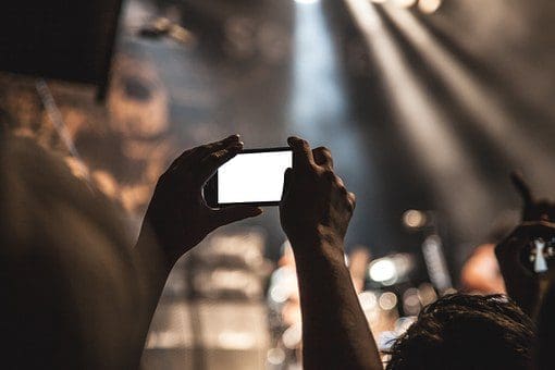 smartphone-407108__340.jpg